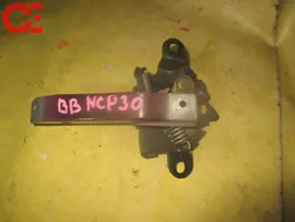 замок капота Toyota Bb NCP30