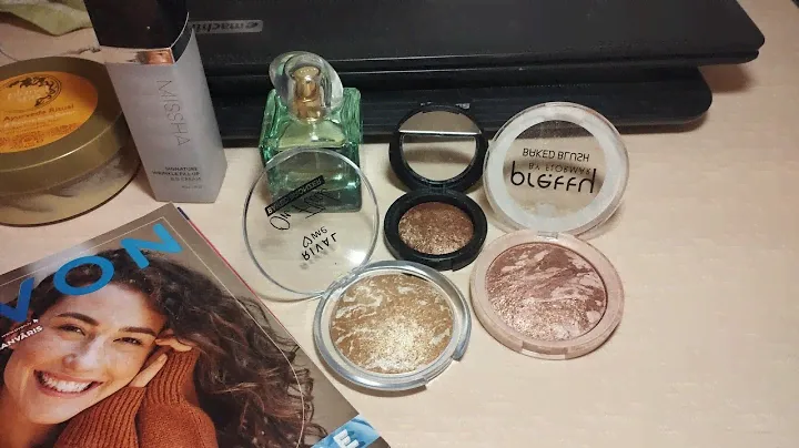 Смотрю каталог AVON январский.Духи, блёстки, BB cream